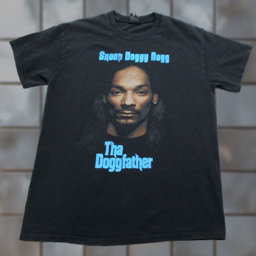 Vintage VINTAGE Snoop Doggy Dogg Shirt Daydreamer T-Shirt Short Sleeve Crew Neck 90s Califo rnia Hip Hop USA Mens Small Black Cotton Knit Logo Graphic Print Size US S / EU 44-46 / 1 - 1 Thumbnail