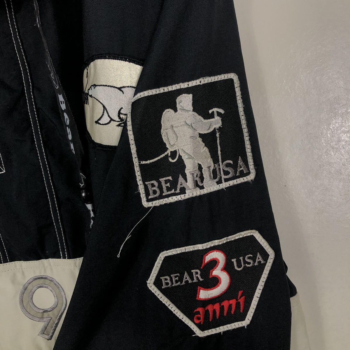 Japanese Brand 🔥90’s Oversized Ski Jacket Bear Hunting Survival Design Size US L / EU 52-54 / 3 - 12 Thumbnail