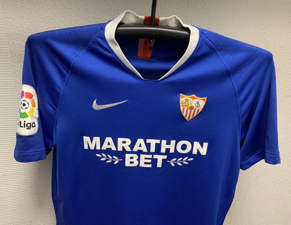 Other Sevilla Nike La Liga LFP soccer jersey M Size US M / EU 48-50 / 2 - 6 Thumbnail