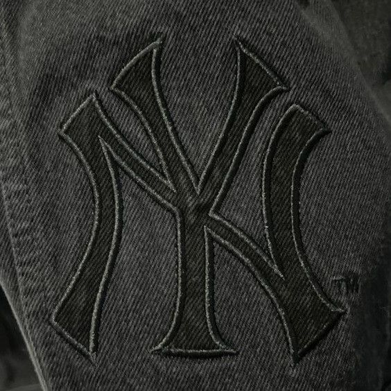 47 Brand × New York Yankees × Supreme Supreme New York Yankees Denim Trucker Jacket FW21 Size US S / EU 44-46 / 1 - 4 Thumbnail