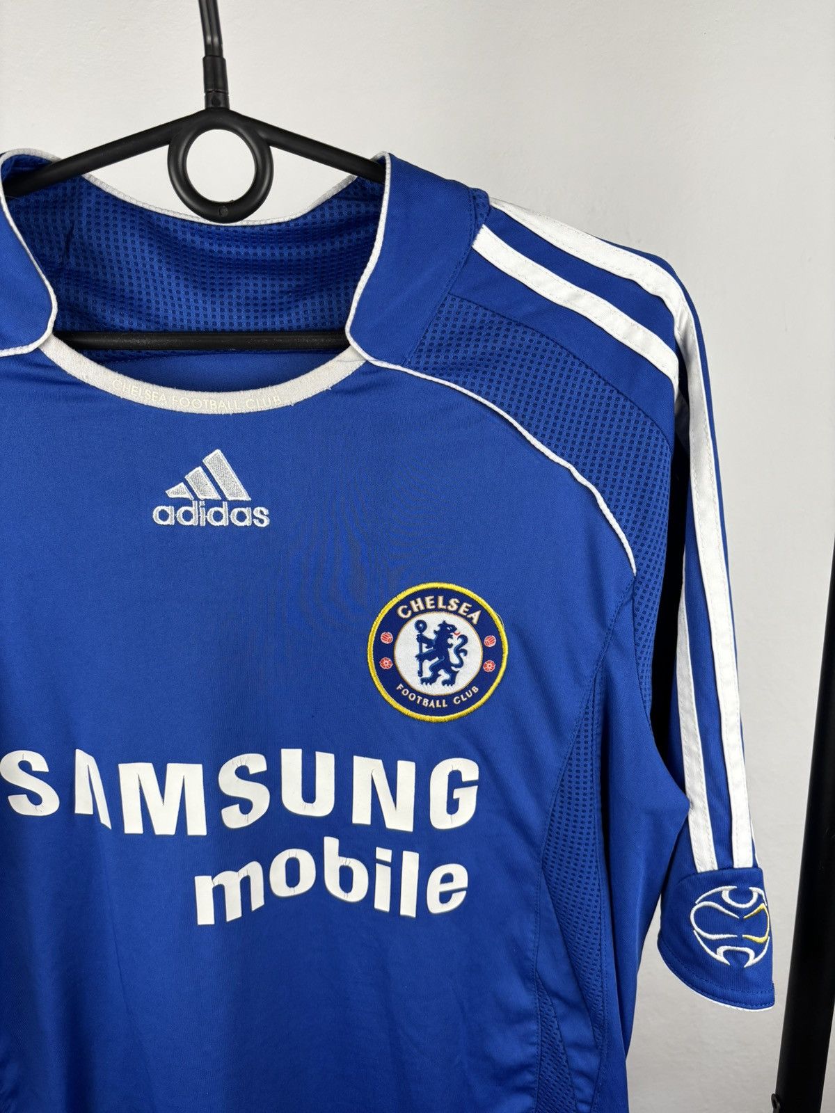 Vintage Adidas x Chelsea 2008 soccer jersey size M Size US M / EU 48-50 / 2 - 3 Thumbnail