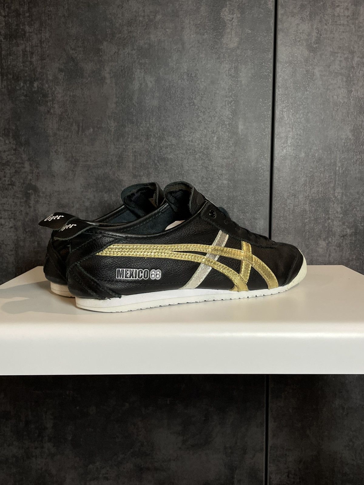 Onitsuka Tiger Onitsuka Tiger Silver Gold Onitsuka Tiger Size US 9.5 / IT 39.5 - 7 Thumbnail