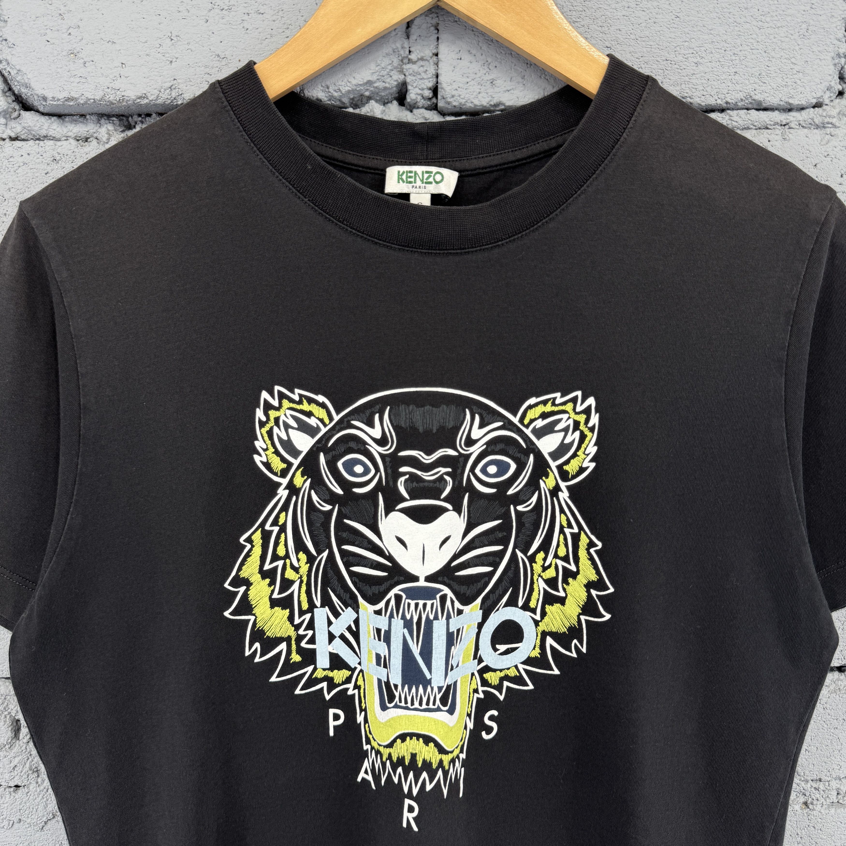 Kenzo Kenzo Blue Yellow Tiger Black Sunfaded Tshirt Streetwear Size US S / EU 44-46 / 1 - 3 Thumbnail