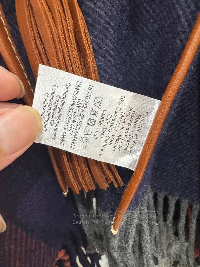 Hermes Hermes size 135×165 cm Dark Blue Wool Cloak Shawl Size M / US 6-8 / IT 42-44 - 4 Thumbnail