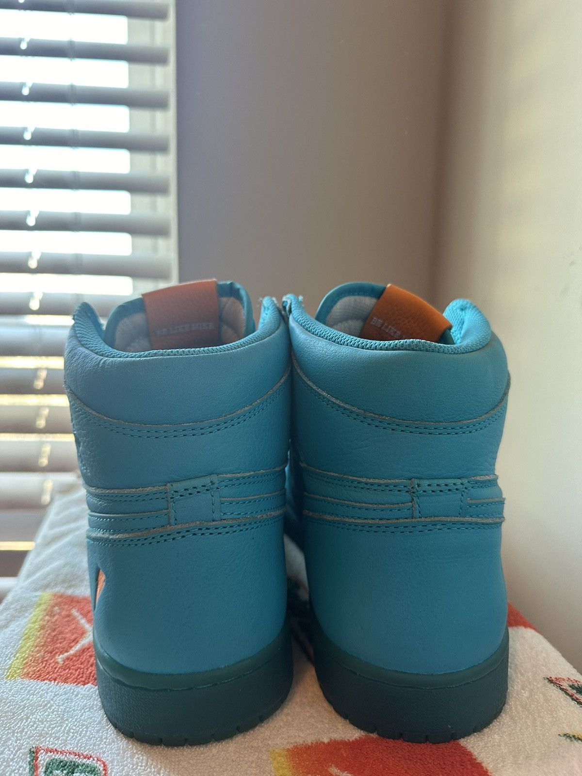 Jordan Brand × Nike Jordan 1 Gatorade “Blue Lagoon” Size US 11 / EU 44 - 3 Thumbnail