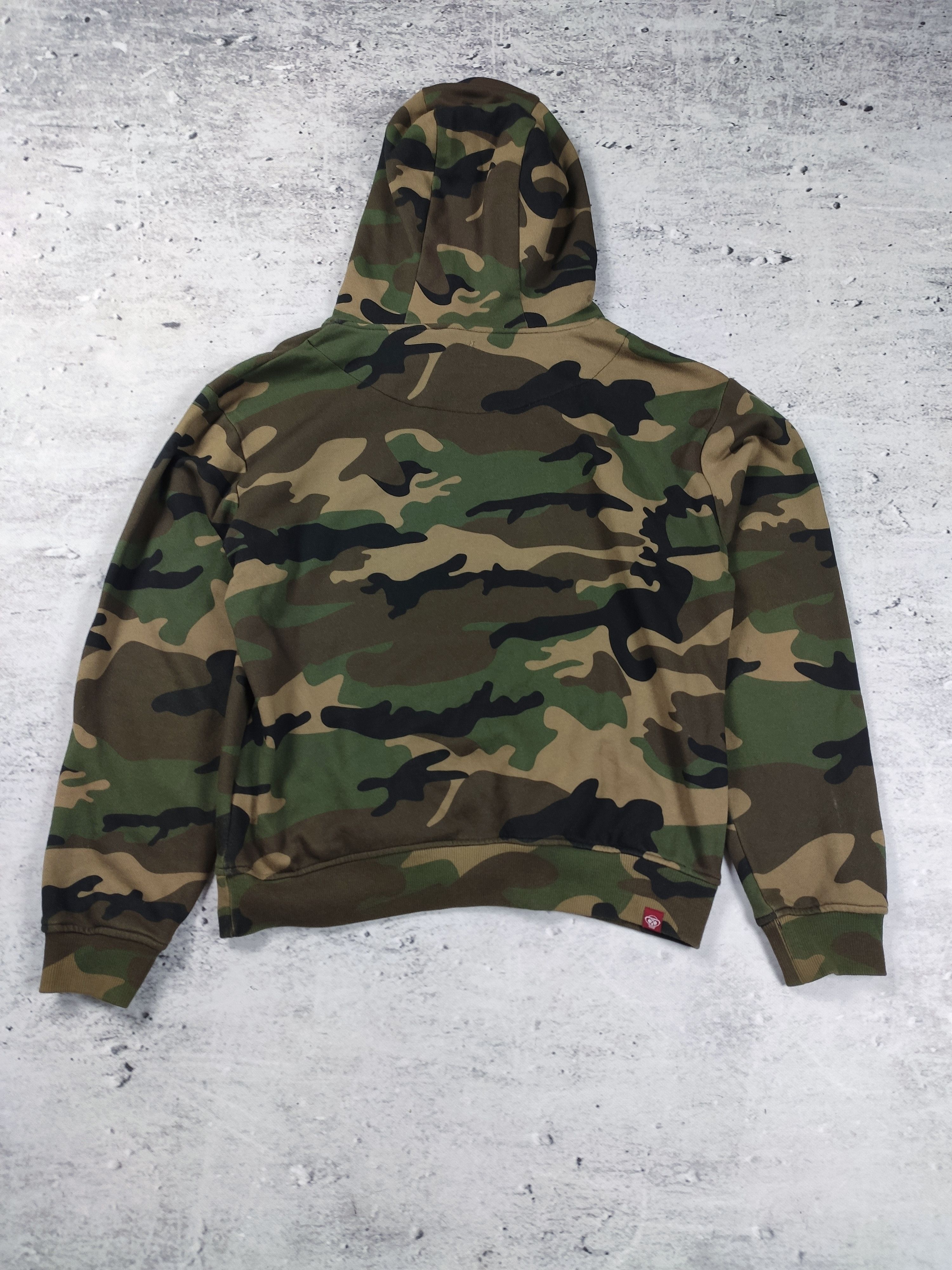 Mostly Heard Rarely Seen Mostly Heard Rarely Seen camo hoodie sneaker boxy Size US S / EU 44-46 / 1 - 7 Thumbnail