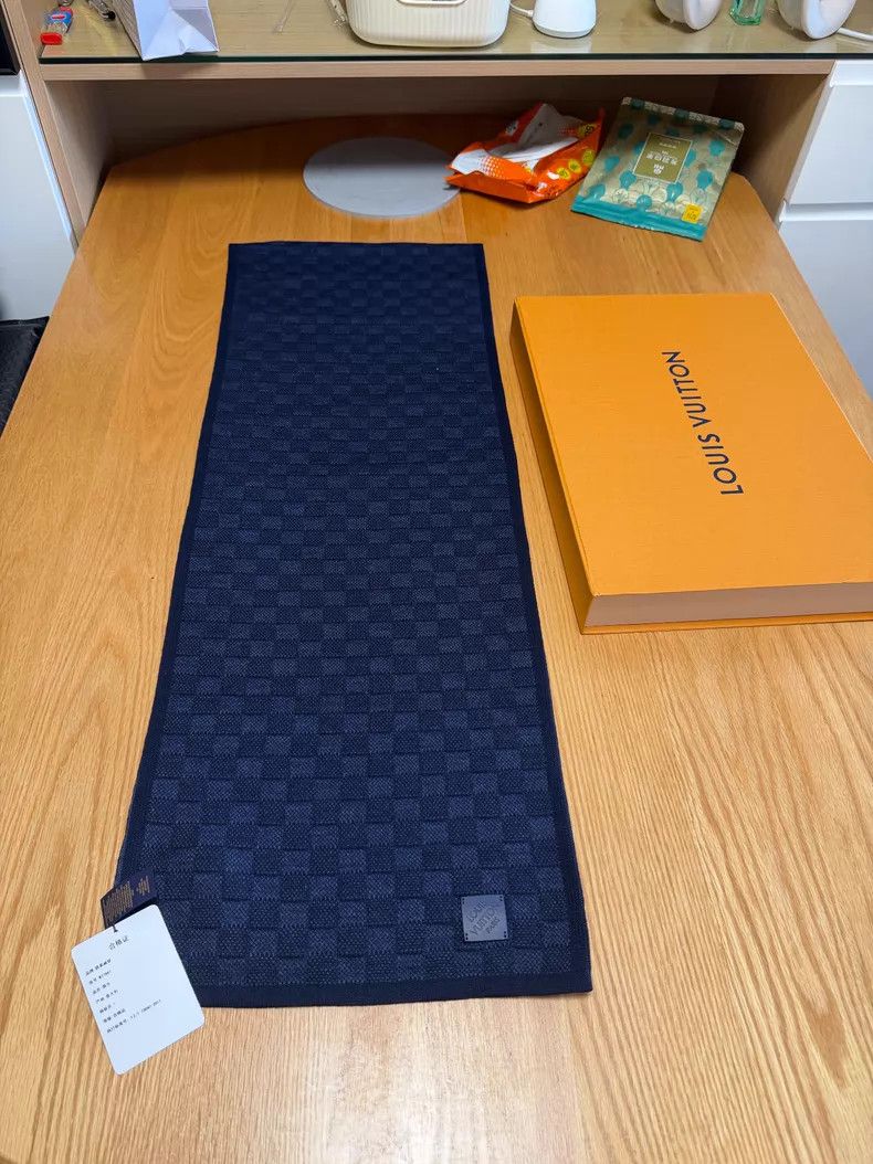 Louis Vuitton Louis Vuitton scarf Size ONE SIZE - 1 Thumbnail
