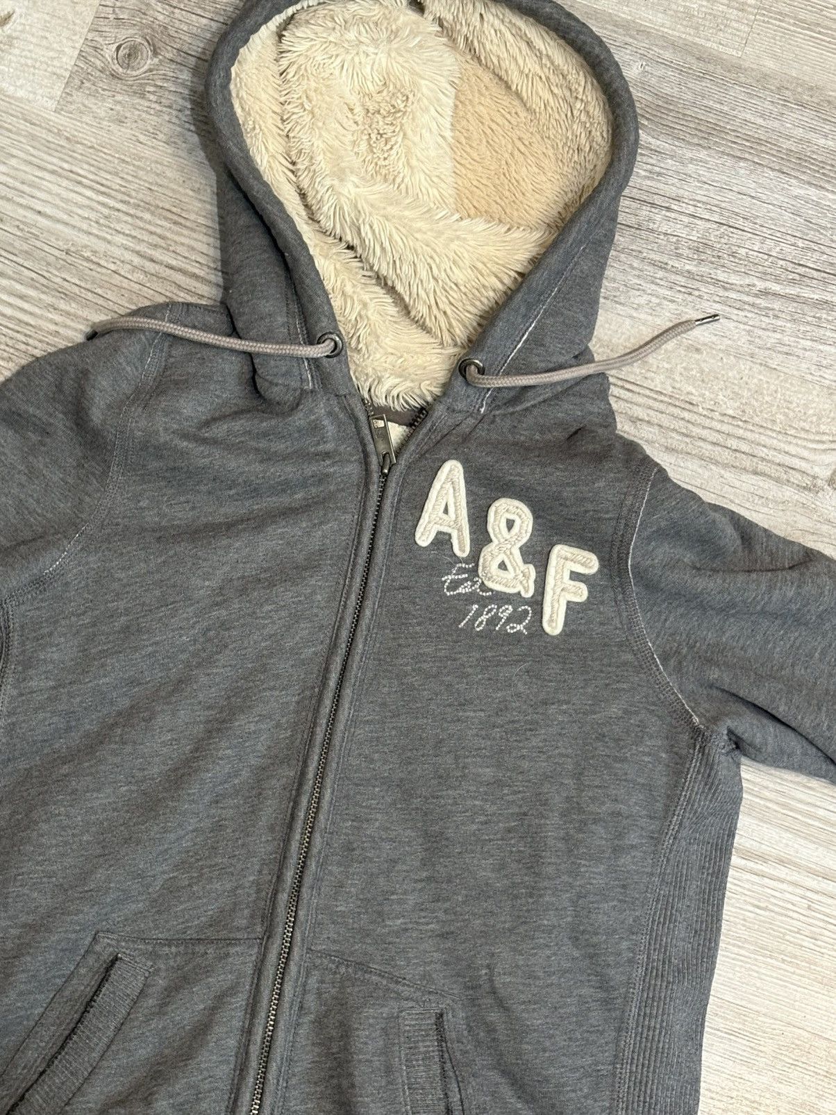Abercrombie & Fitch A&Fitch Y2K Yeti zip up Size US L / EU 52-54 / 3 - 1 Thumbnail