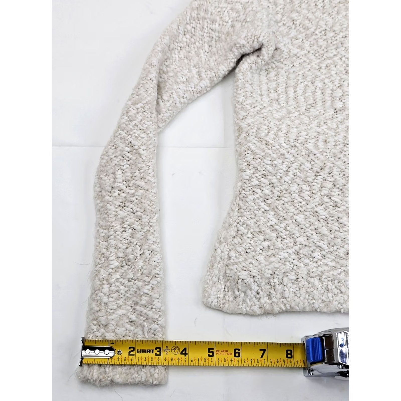Abercrombie & Fitch Abercrombie & Fitch Bouclé V-Neck Pullover Sweater Women’s S Cream Fuzzy Glitter Size S / US 4 / IT 40 - 4 Thumbnail