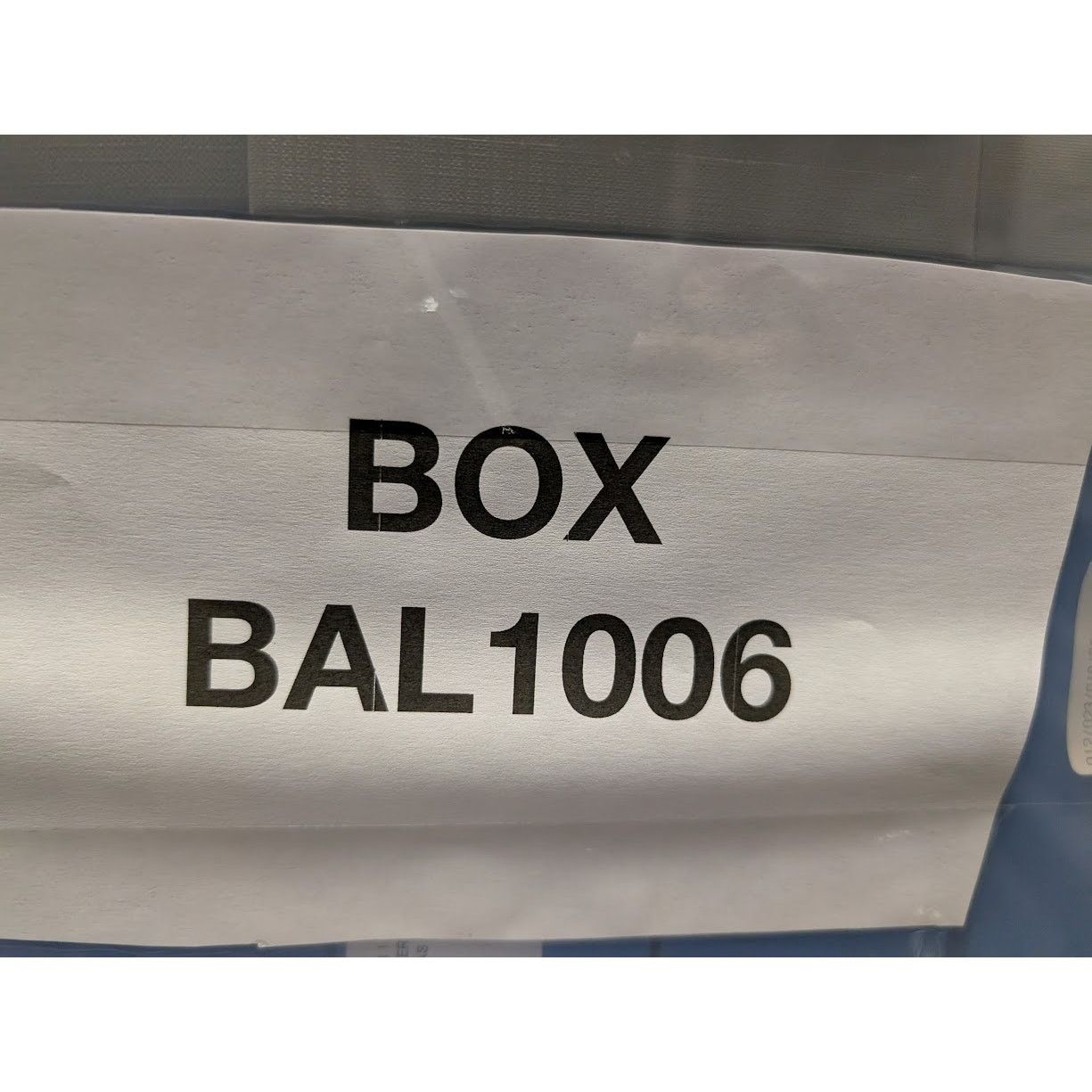 Balenciaga o1rshd1 Size:OS / Cash Card Holder in DK Mink Grey/White Size ONE SIZE - 11 Thumbnail