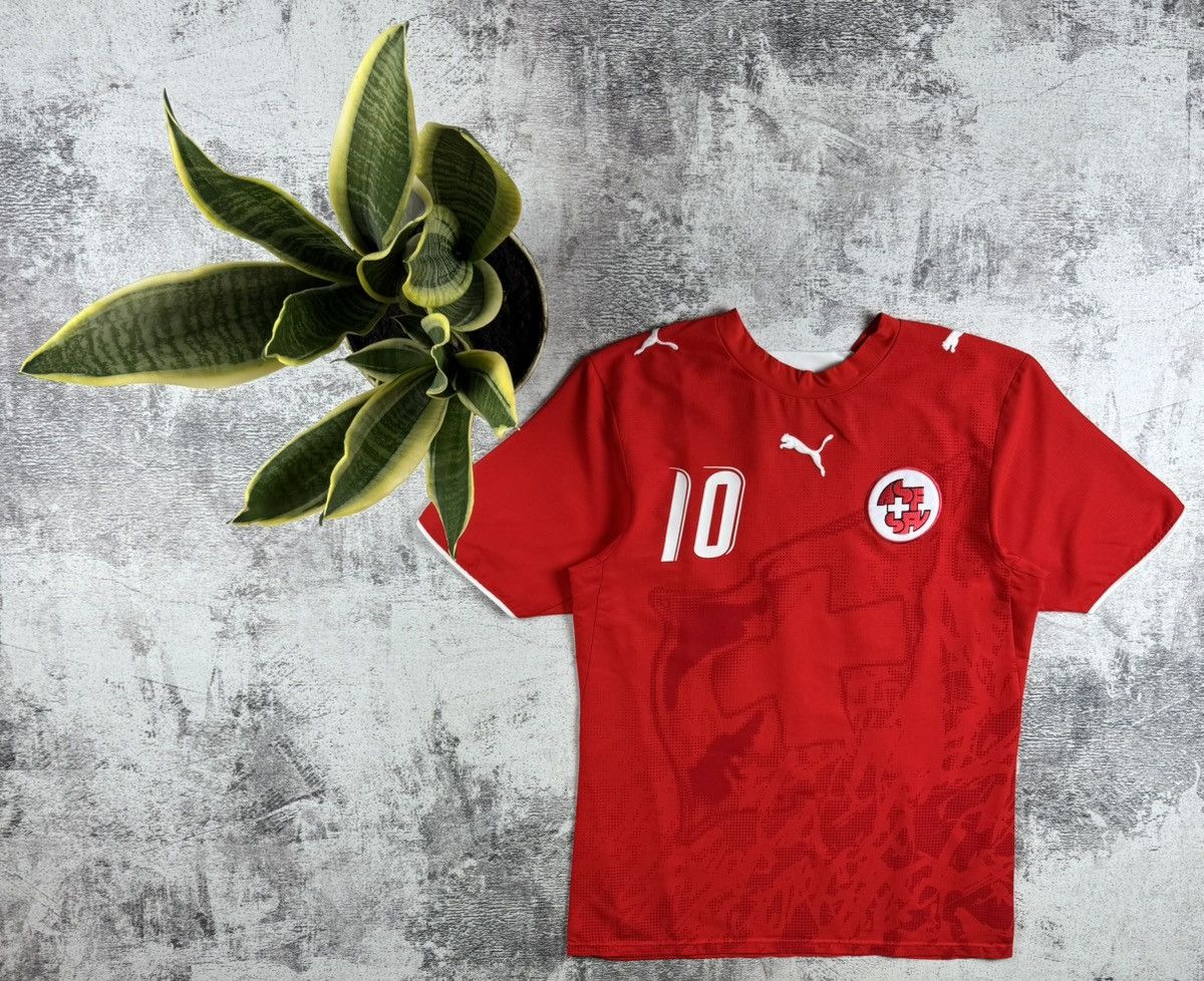 Puma Switzerland Swiss 2006/2008 Vintage #10 Pascal Red Soccer Football Shirt Jersey Size US S / EU 44-46 / 1 - 1 Thumbnail