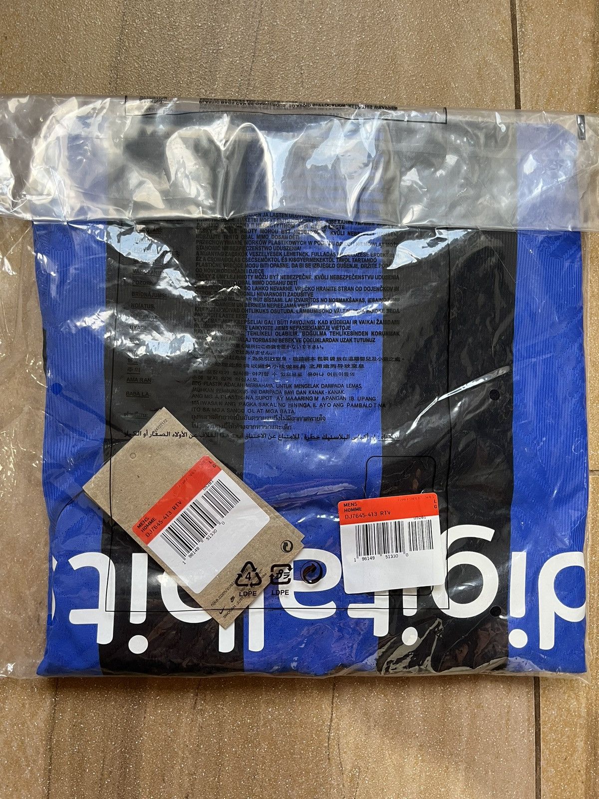 Nike AUTHENTIC Inter Milan 2022 2023 home soccer kit jersey Size US L / EU 52-54 / 3 - 19 Thumbnail