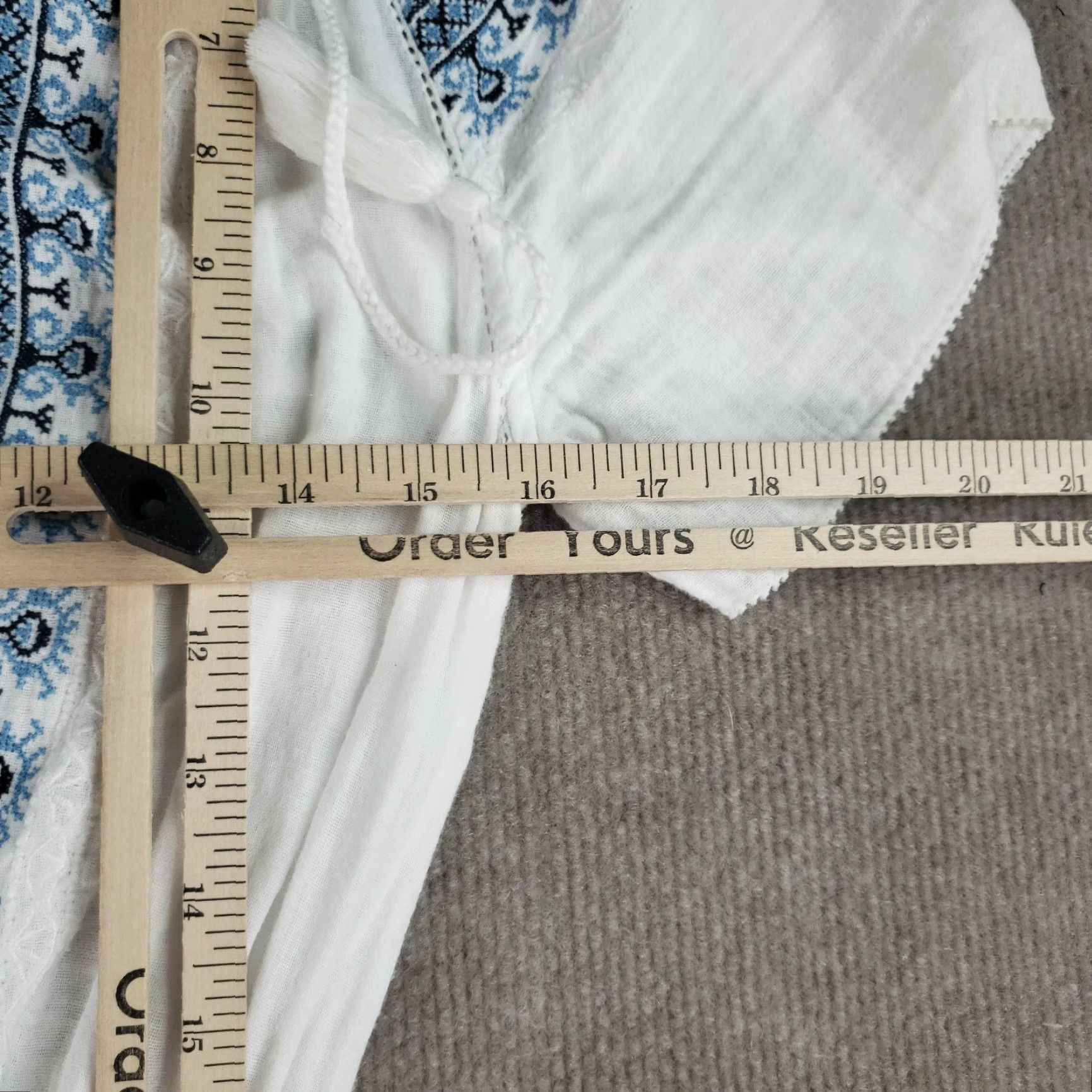 Faherty Faherty Maxi Dress Women XS White Embroidered Boho Smocked Lined V-Neck Short Sleeve Casual Size XS / US 0-2 / IT 36-38 - 3 Thumbnail