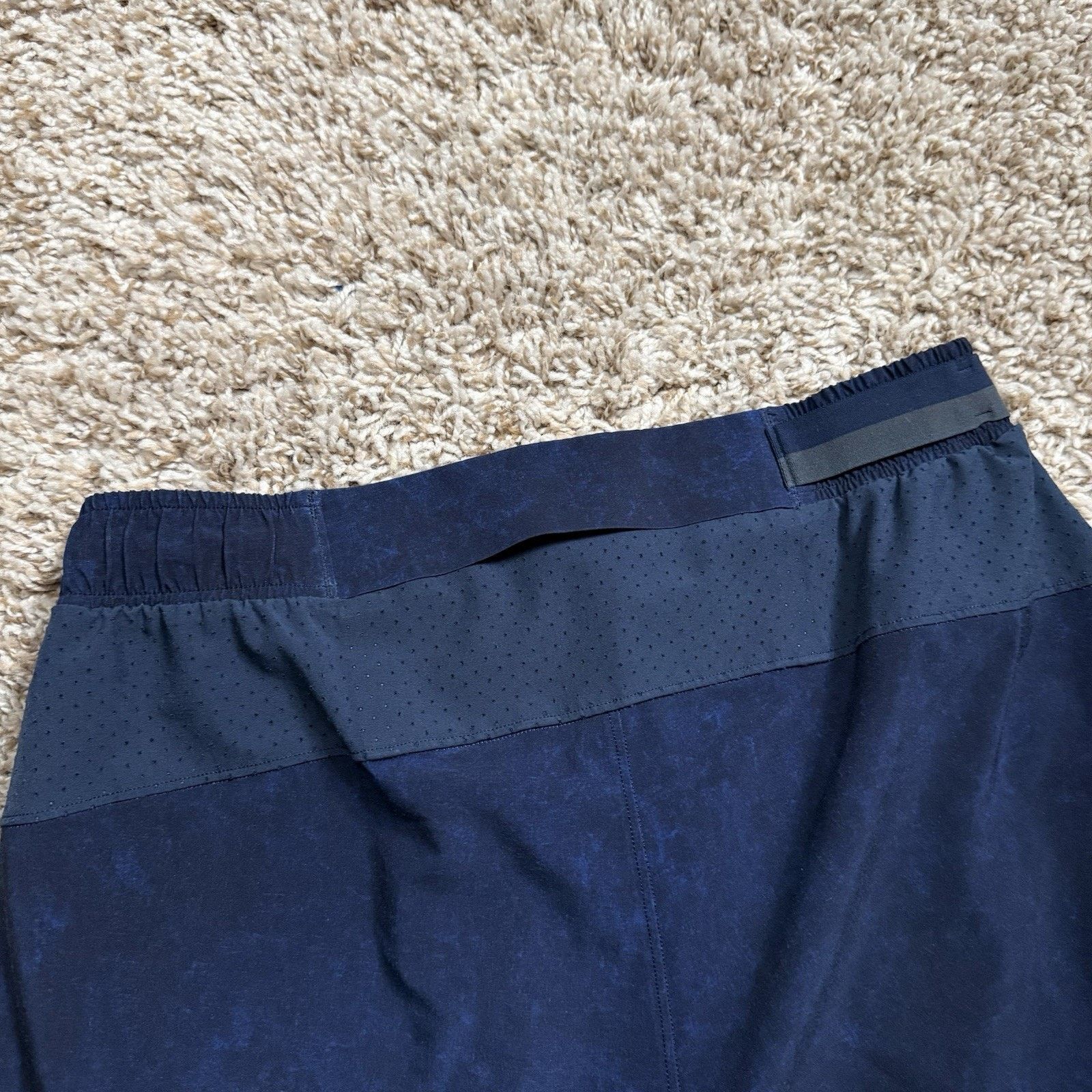 Lululemon LuluLemon Surge Running Shorts Athletic Gym 5” Inseam Blue Size US 30 / EU 46 - 5 Thumbnail