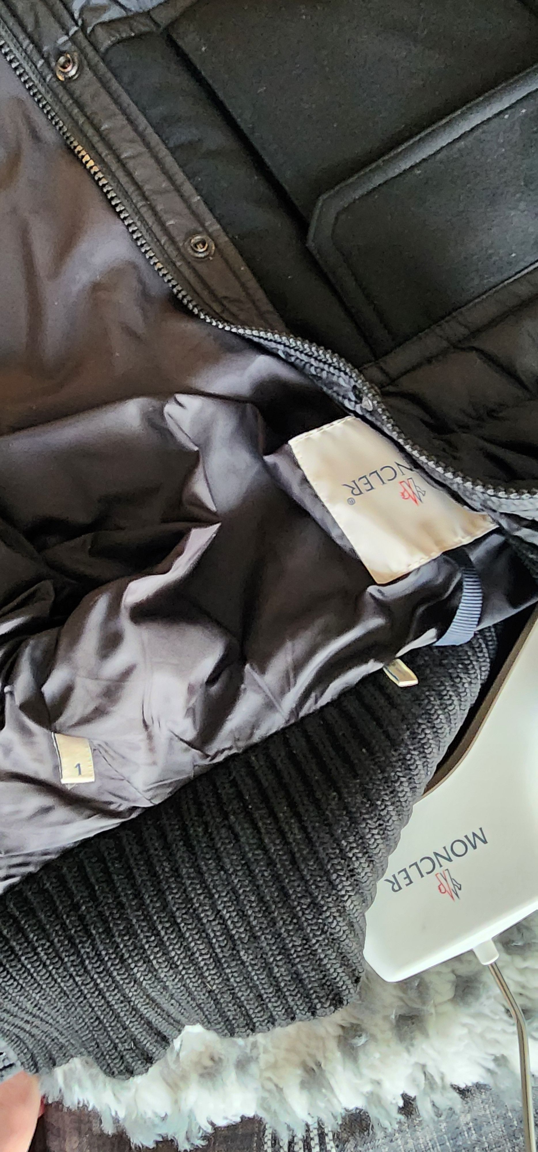 Moncler Albi Giubbotto | Grailed