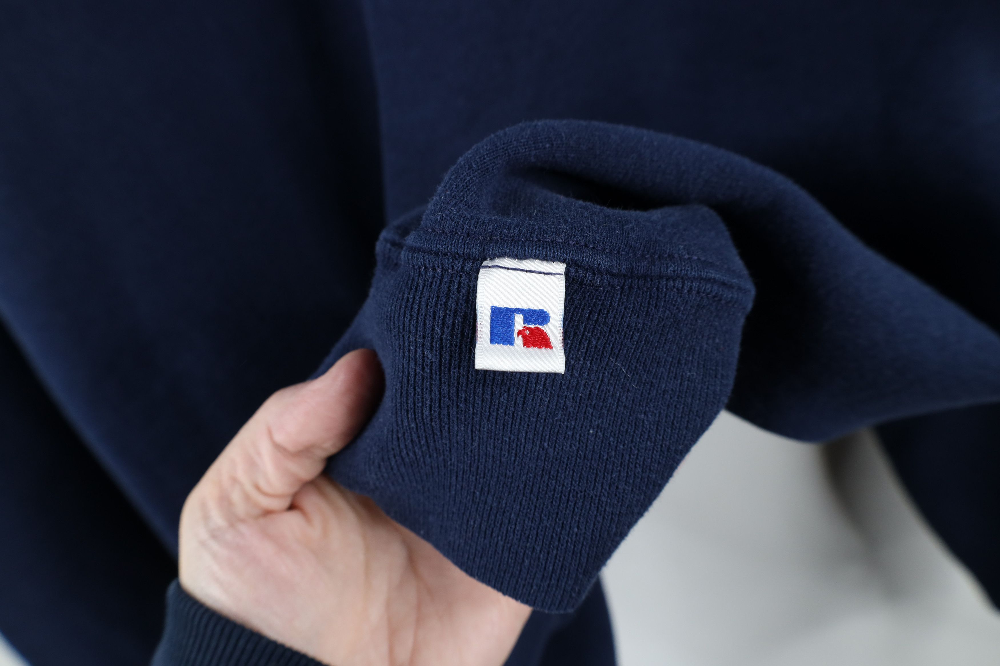 Russell Athletic × Vintage Vintage 90s Russell Athletic Blank Crewneck Sweatshirt Blue Size US XL / EU 56 / 4 - 4 Thumbnail