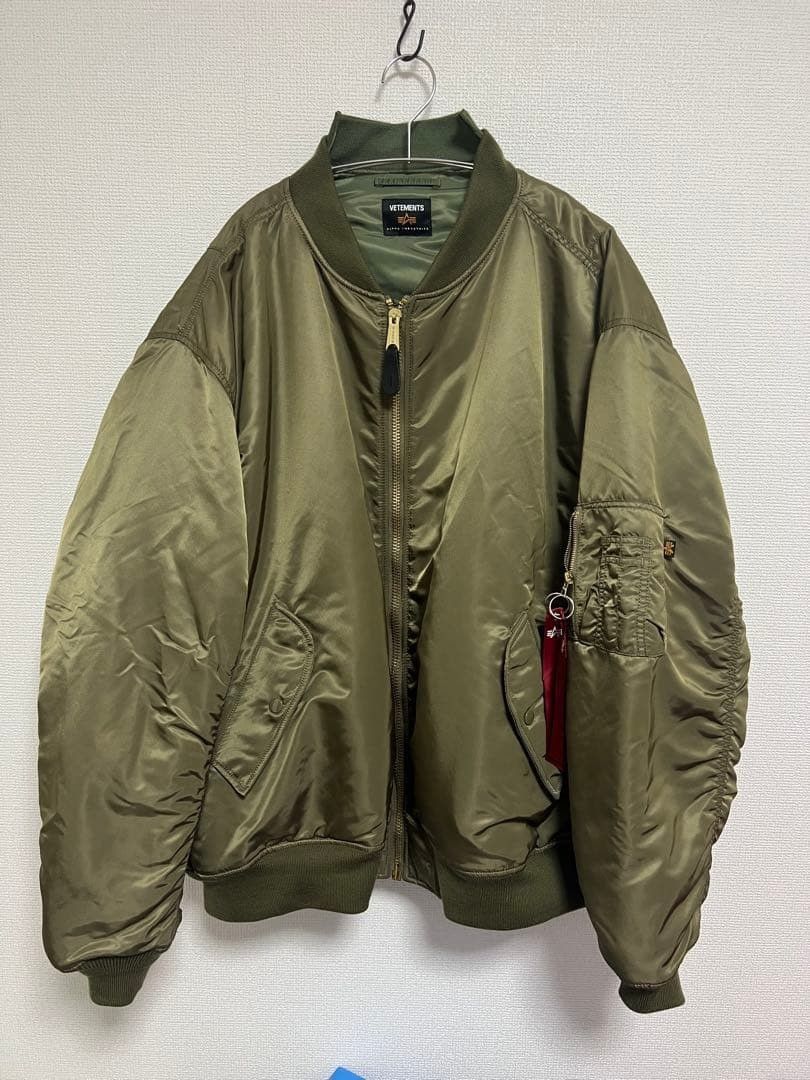 Vetements vetements ss18 Reconstructed Reversible Bomber Size US XS / EU 42 / 0 - 4 Thumbnail
