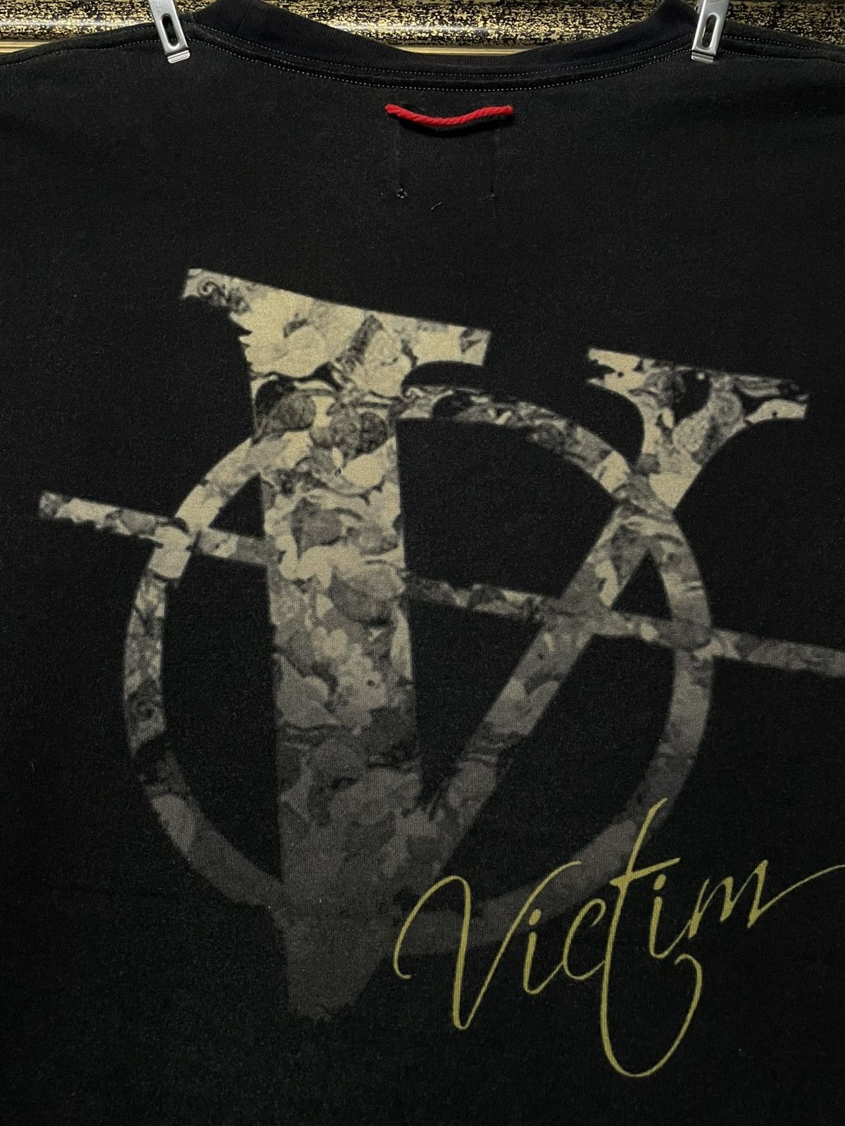 Designer × Japanese Brand × Vintage Vintage Japan Designer Victim Anarchy Naked Girl Fuck Tshirt Size US M / EU 48-50 / 2 - 9 Thumbnail