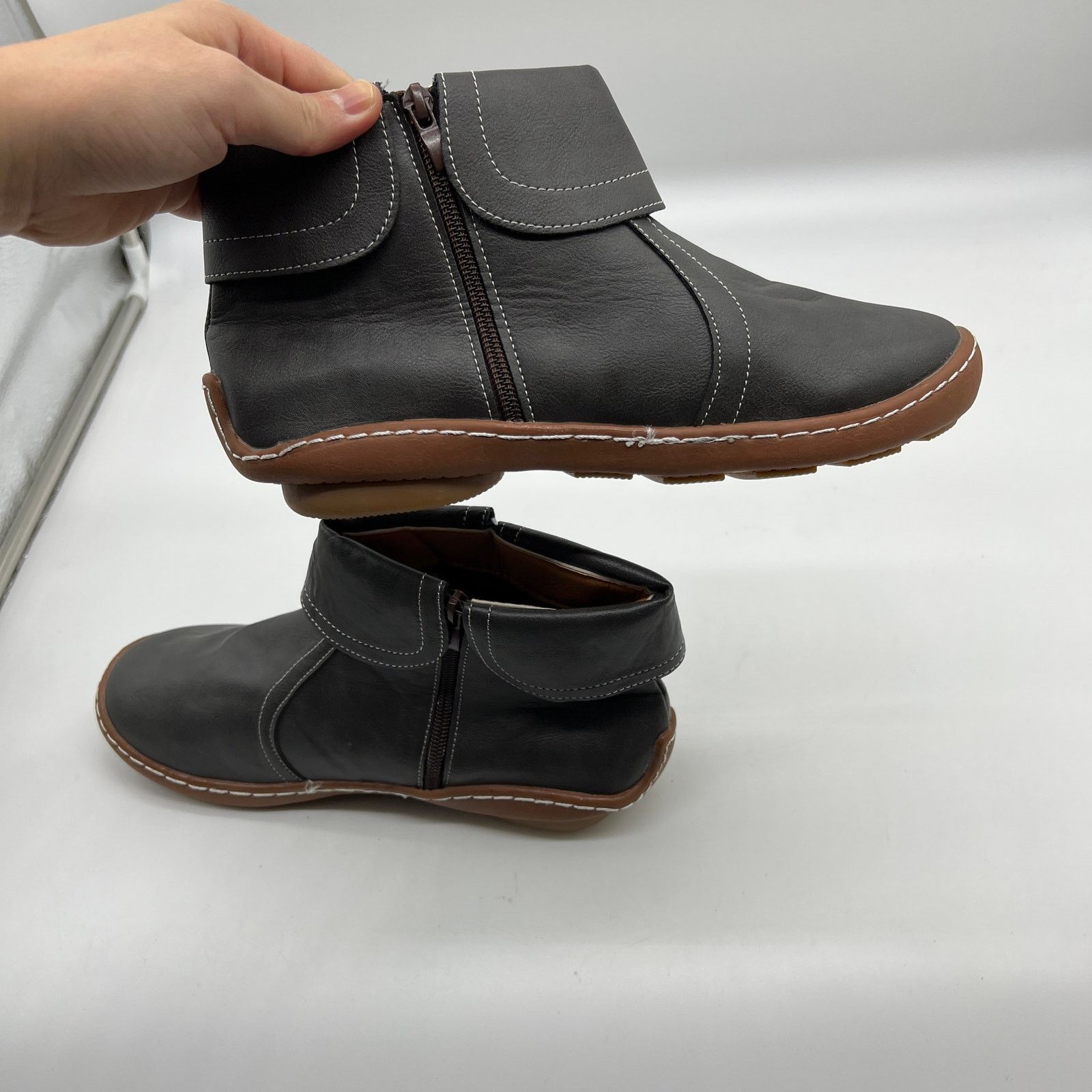 Other Fashion Womens Ankle Boot Comfortable Slip On Flat Size US 9.5 / IT 39.5 - 8 Thumbnail