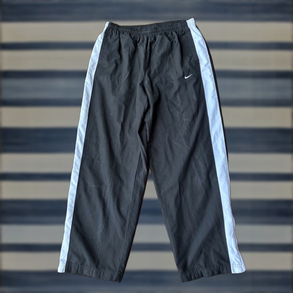Nike VINTAGE Nike Windbreaker Track Pants Black Large Swoosh Grunge Hip Hop Mens L Size US 33 - 1 Thumbnail