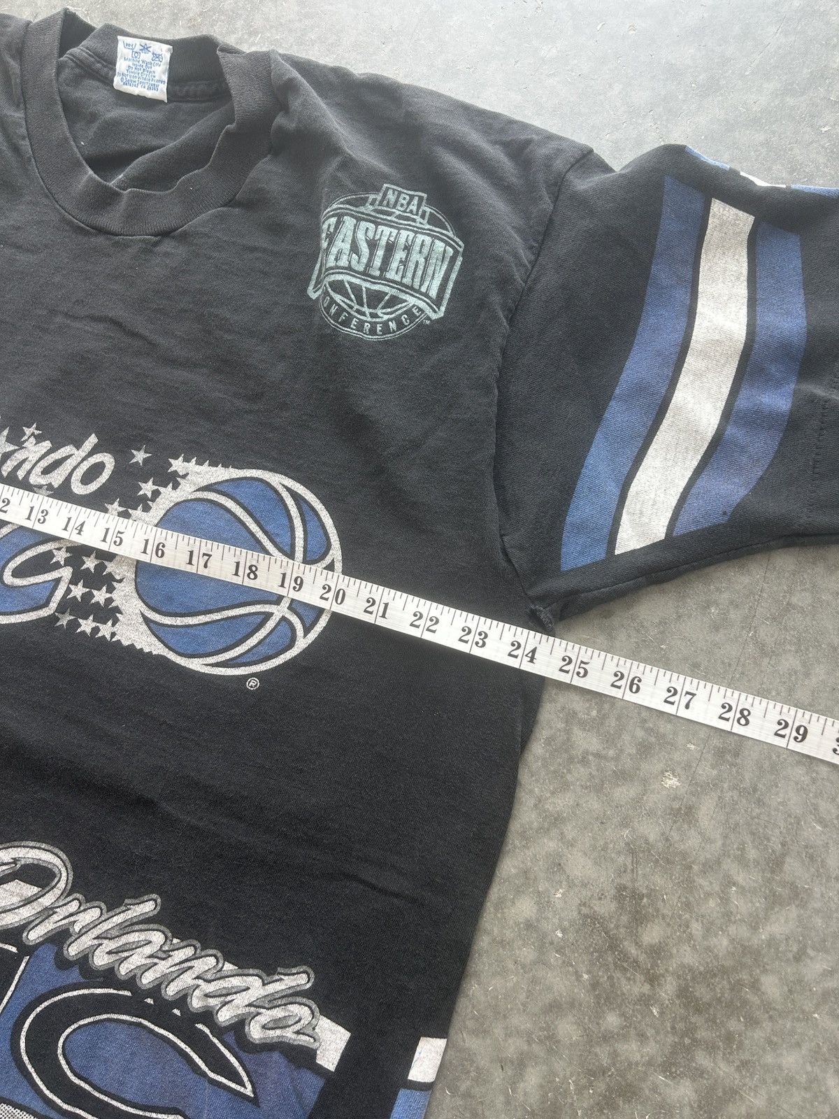 NBA × Salem Sportswear × Vintage Vintage 90s Orlando Magic AOP Graphic Tee Size US XL / EU 56 / 4 - 10 Thumbnail
