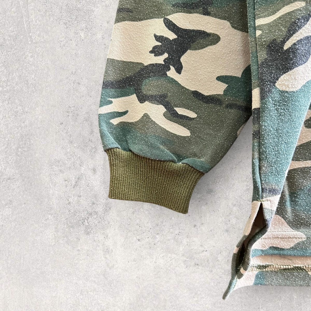 Adidas × Vintage Vintage 80’s Adidas Camo Green Sweatshirt Size US S / EU 44-46 / 1 - 3 Thumbnail