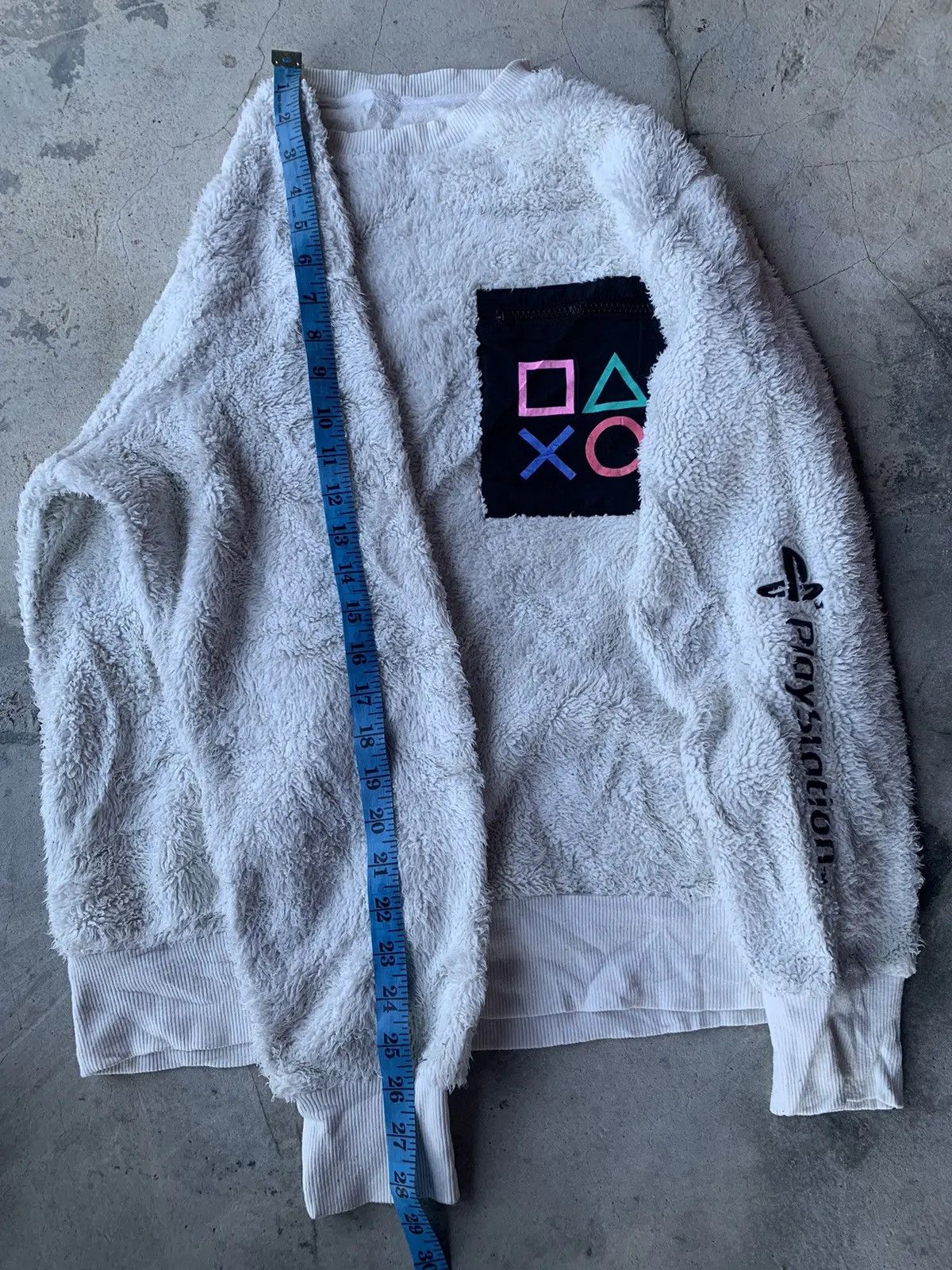Playstation VINTAGE PLAYSTATION EMBROIDERY LOGO FLEECE SWEATSHIRT. Size US L / EU 52-54 / 3 - 4 Thumbnail