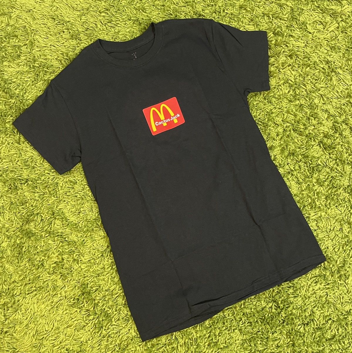 Travis Scott Travis Scott Cactus Jack x McDonald’s Black Size Small Size US S / EU 44-46 / 1 - 1 Thumbnail