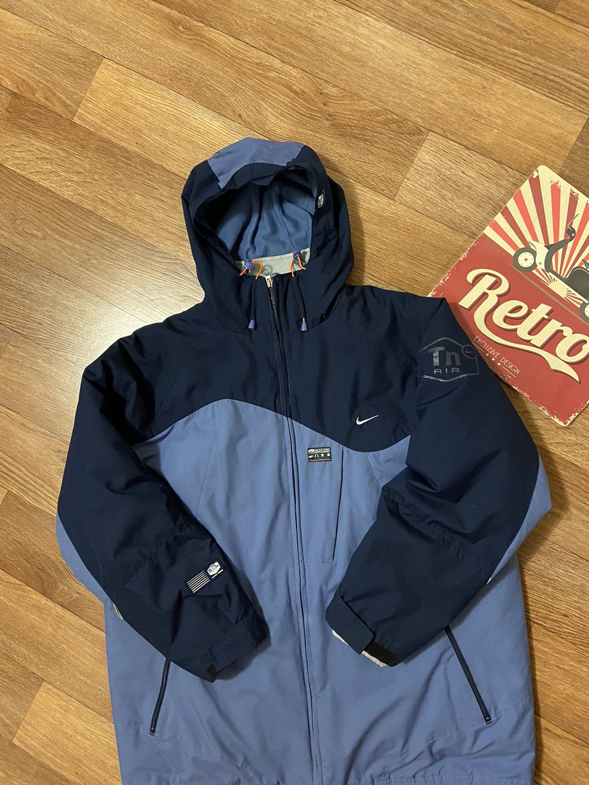 Nike Vintage Nike Tn Air Big Logo 2 in 1 Winter Jacket Size US L / EU 52-54 / 3 - 6 Thumbnail