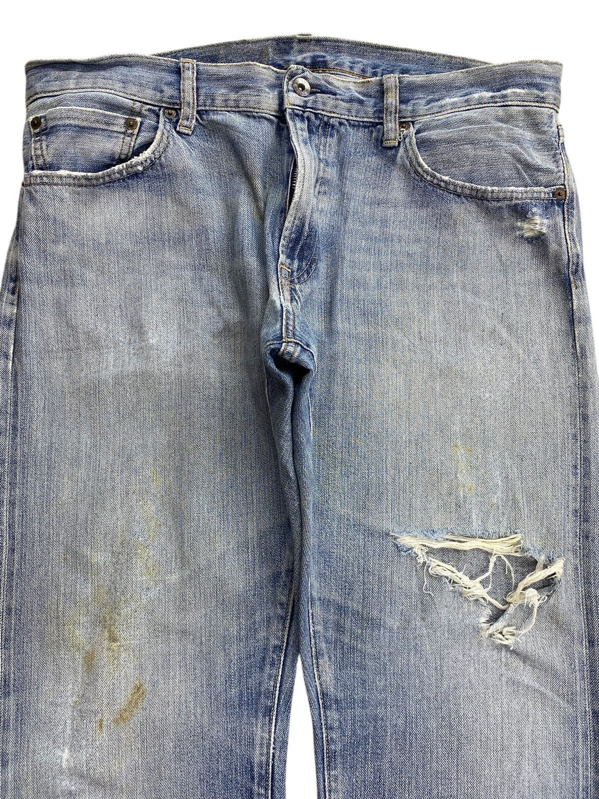 Uniqlo Uniqlo Light Wash Ripped Style Baggy Jeans Size US 36 / EU 52 - 2 Thumbnail