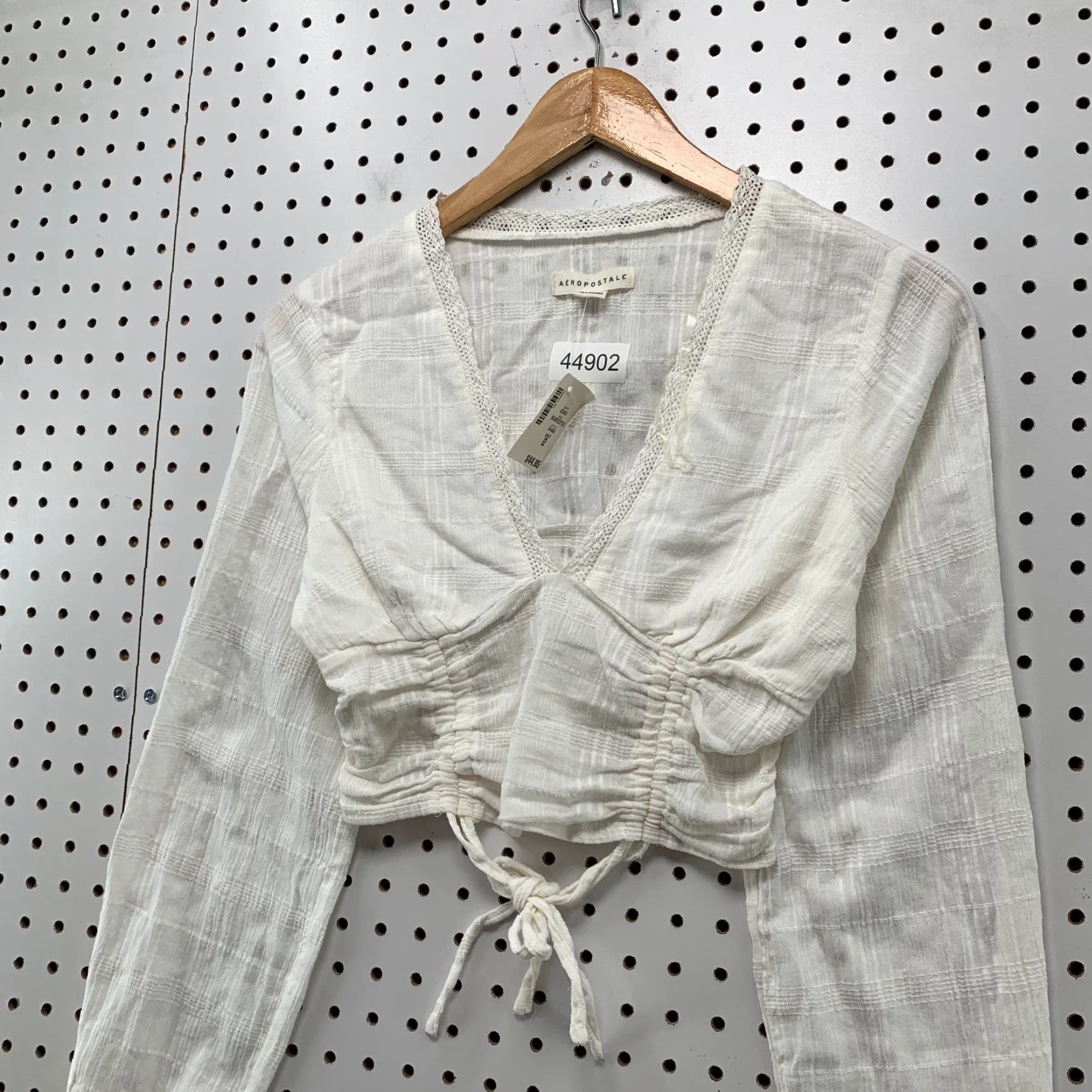 Vintage NEW Aeropostale V-Neck Blouse Womens Small White Double Cinch Cropped NWT Size S / US 4 / IT 40 - 3 Thumbnail
