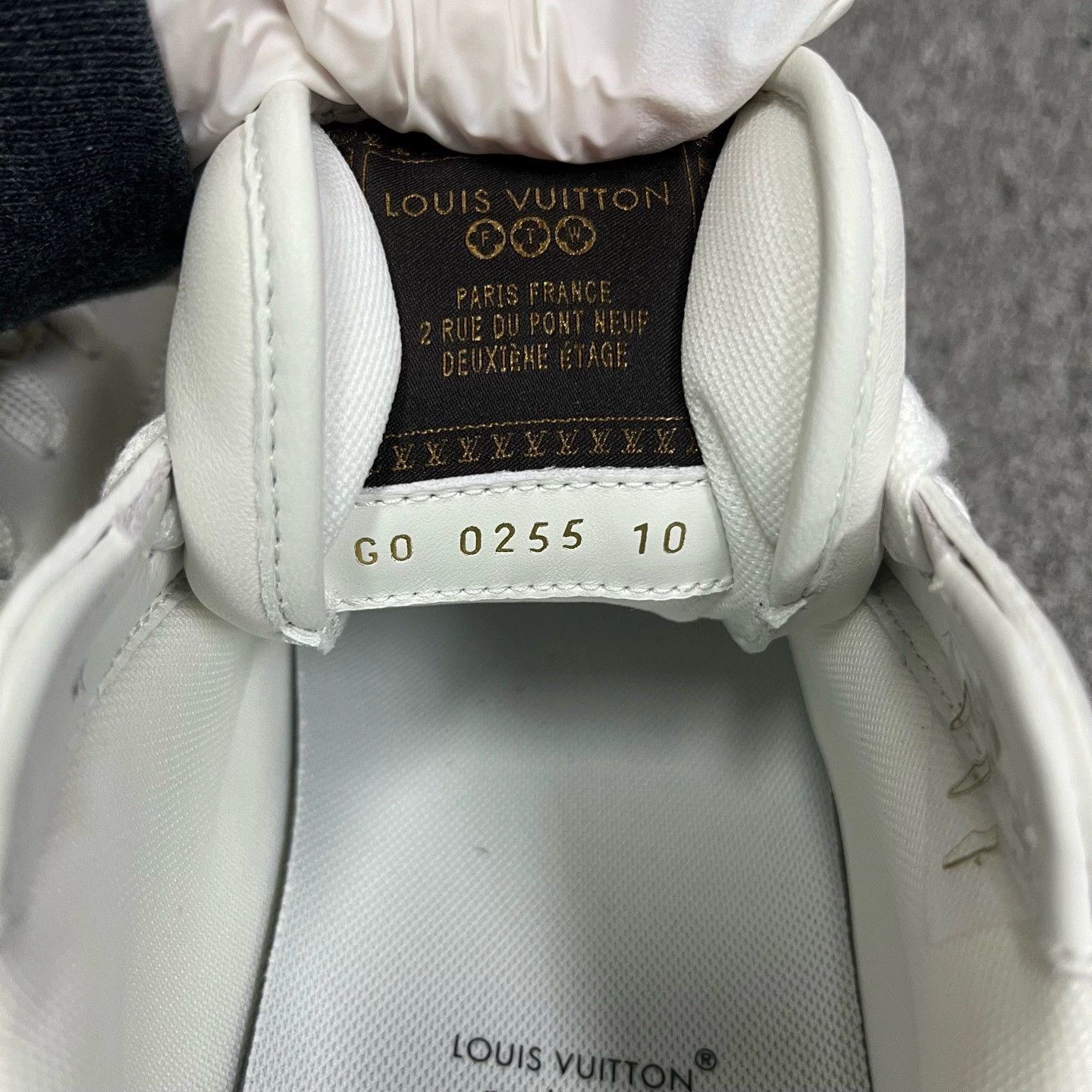 Louis Vuitton louis vuitton white low-top casual sneakers Size US 10 / EU 43 - 5 Thumbnail