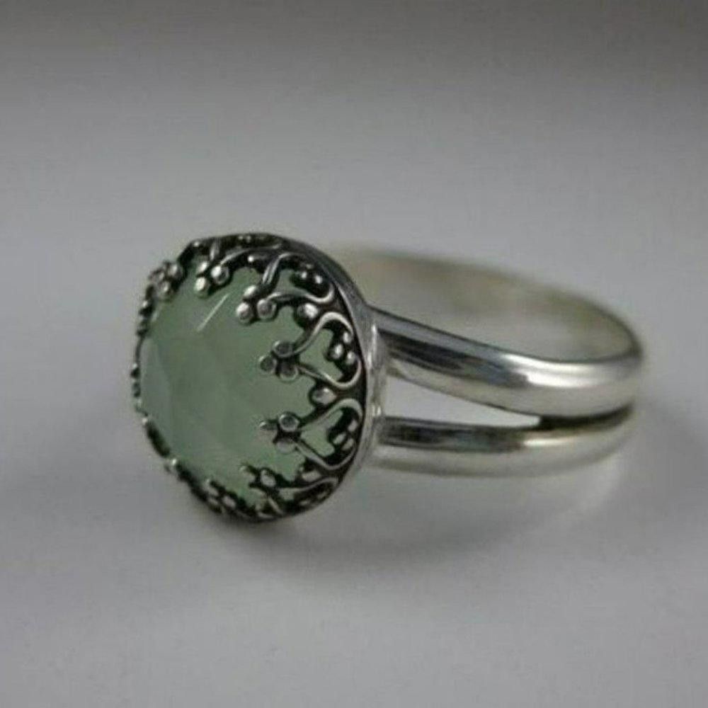 Designer Sterling Silver Vintage Green Peridot Retro Ring - Size 7 Size ONE SIZE - 1 Thumbnail