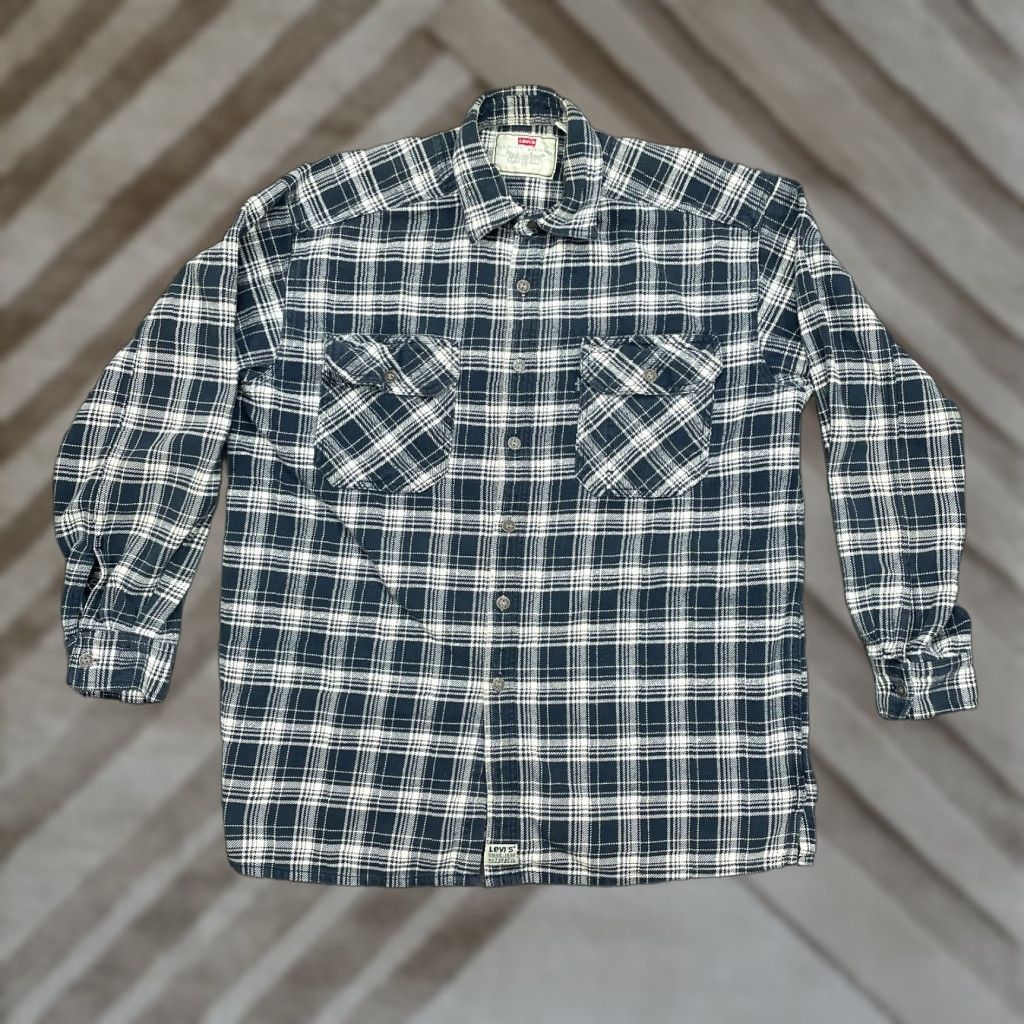 Levi's VINTAGE Levi's Shirt Mens L Blue Flannel Long Sleeve Heavyweight 90s Button-Up Size US L / EU 52-54 / 3 - 1 Thumbnail