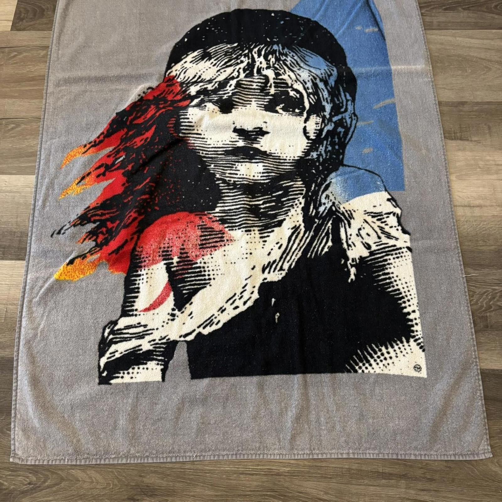 Other Vintage Les miserables beach towel 90s Size ONE SIZE - 3 Thumbnail