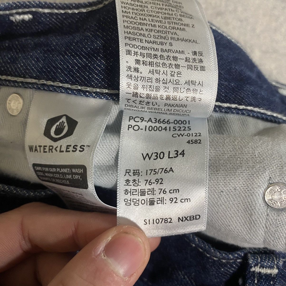 Levi's Vintage Levis Denim Jeans SliverTab Baggy Size US 31 - 18 Thumbnail