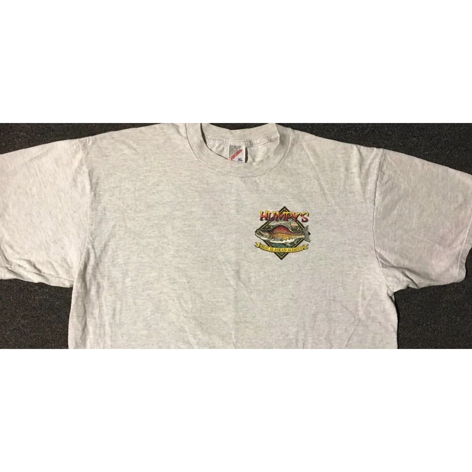 Vintage VINTAGE 90s Humpys Great Alaskan Alehouse T-Shirt XL Gray Beer Bar Funny Grunge Biker Joke United States Fish Mens Shirts Size US XL / EU 56 / 4 - 7 Thumbnail