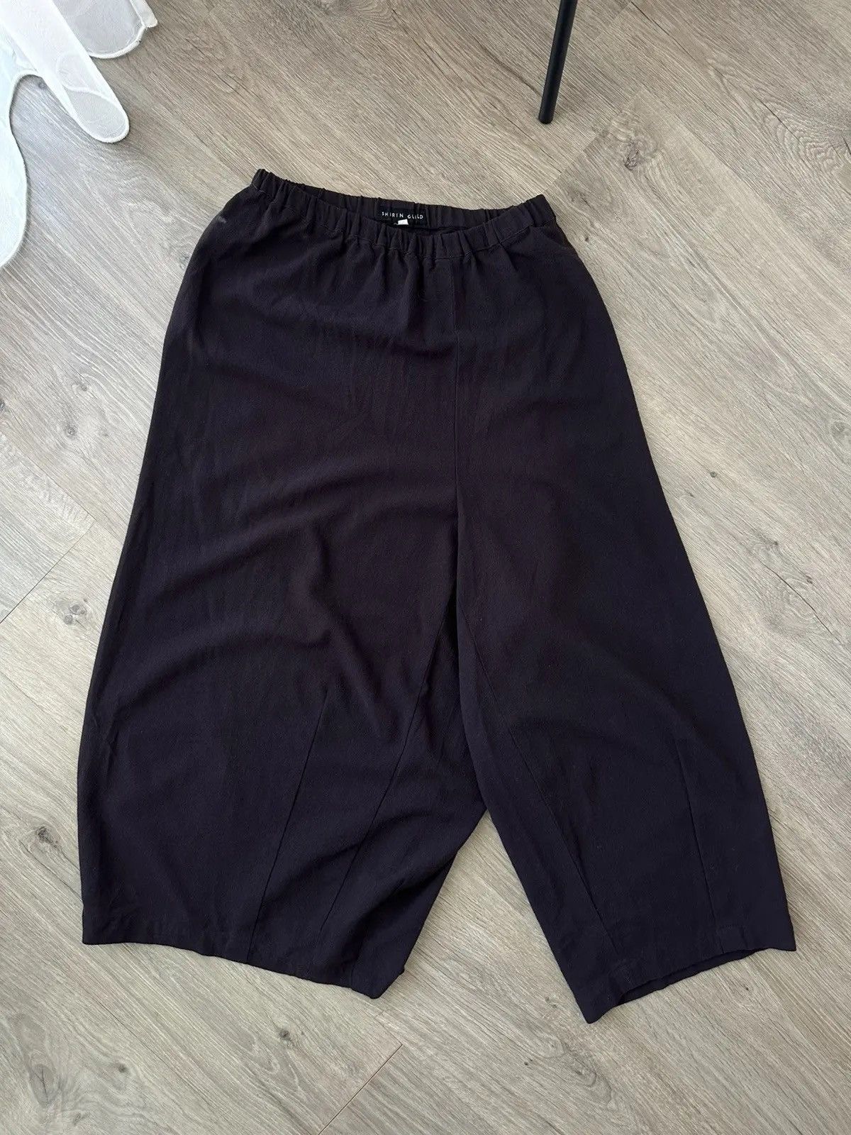 Japanese Brand Vintage Shirin Guild Wide Short Baggy 100% Wool women Pants Size US 28 / EU 44 - 3 Thumbnail