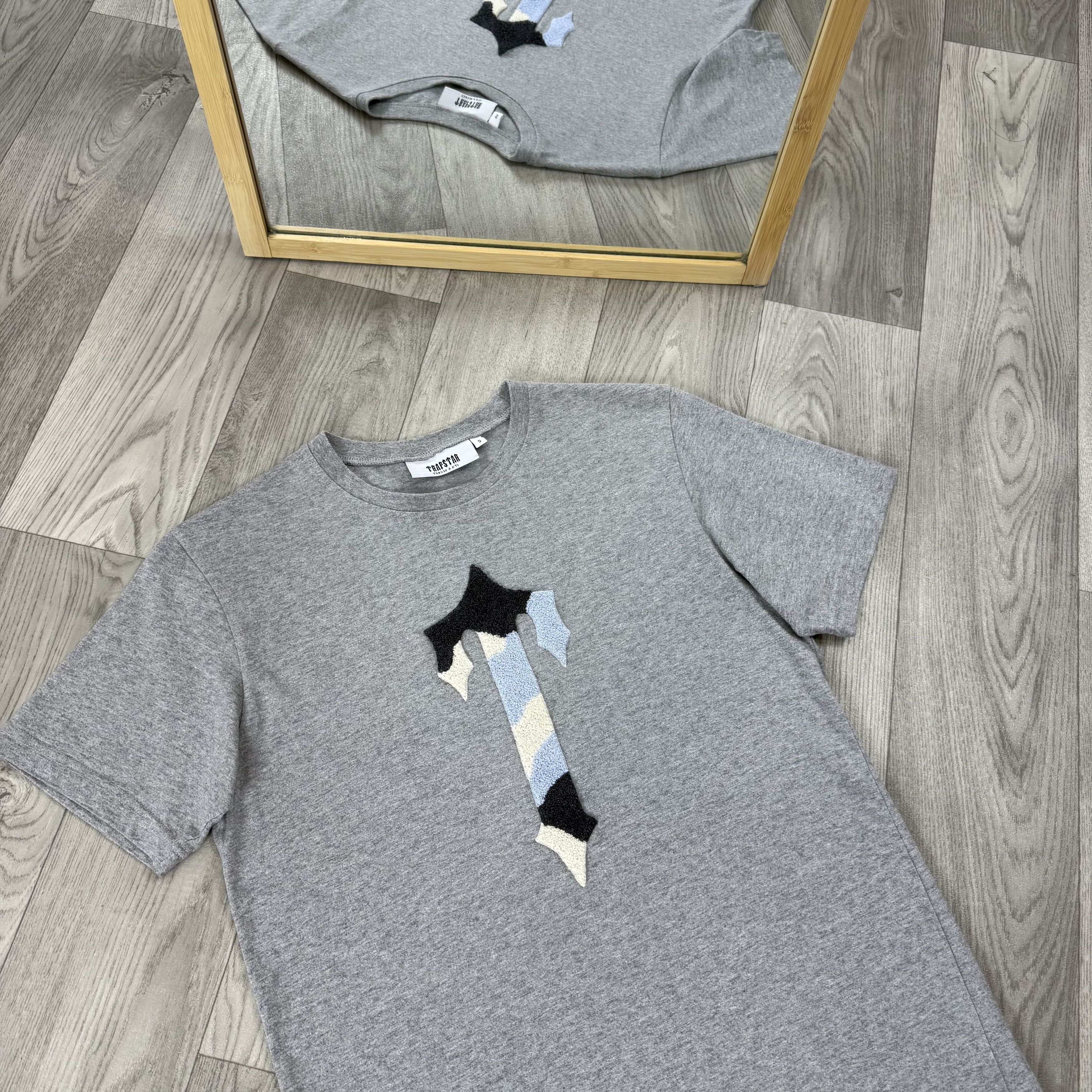 Trapstar London Trapstar "T" Fluffy Logo Grey Tee Shirt Size US S / EU 44-46 / 1 - 4 Thumbnail