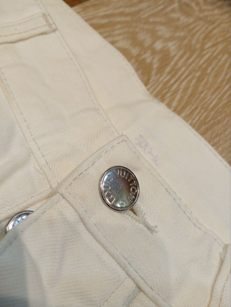 Louis Vuitton LUXURY LOUIS VUITTON DENIM PANTS - WHITE Size US 31 - 6 Thumbnail
