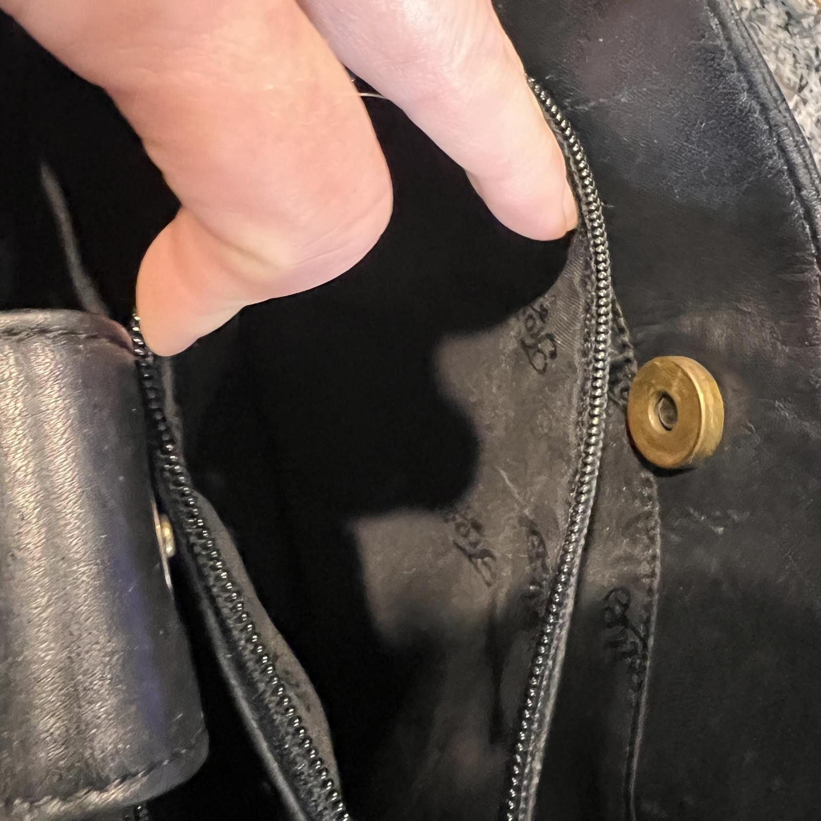 Fossil Fossil Genuine Leather Black Handbag Size ONE SIZE - 7 Thumbnail
