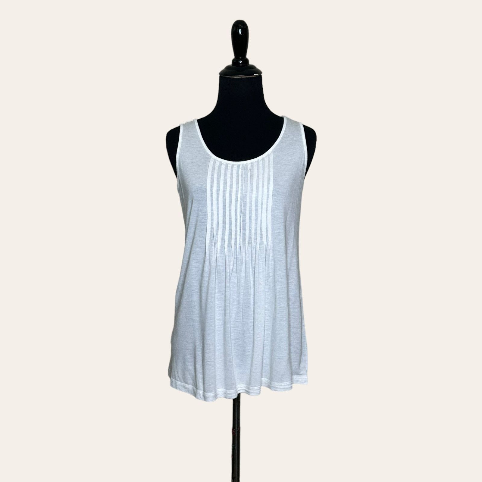Loft Loft white front pleated tank top blouse size XS Size XS / US 0-2 / IT 36-38 - 1 Thumbnail