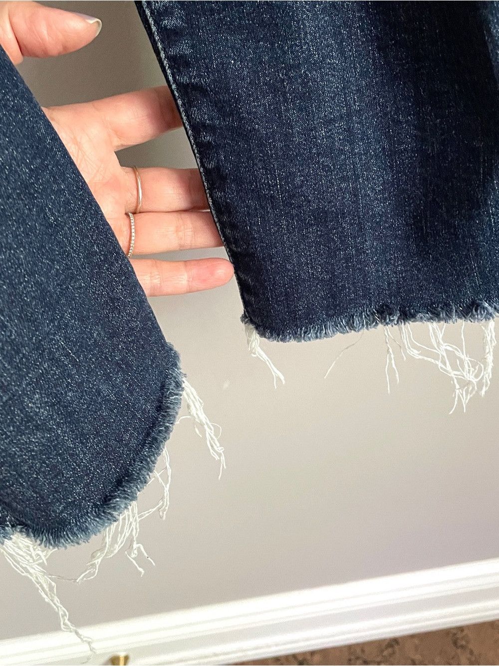 MOTHER MOTHER High Waisted Looker Ankle Fray in On the Edge Jeans Size 28" / US 6 / IT 42 - 4 Thumbnail