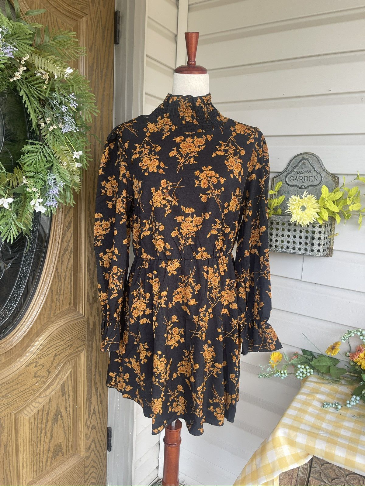 Shein Shein Mock Neck Floral Mini Dress Size L / US 10 / IT 46 - 3 Thumbnail