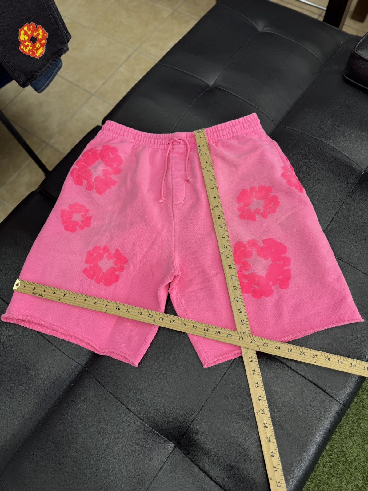 DENIM TEARS Denim Tears 2025 Cotton Wreath Shorts Pink Size XXL Size US 38 / EU 54 - 6 Thumbnail