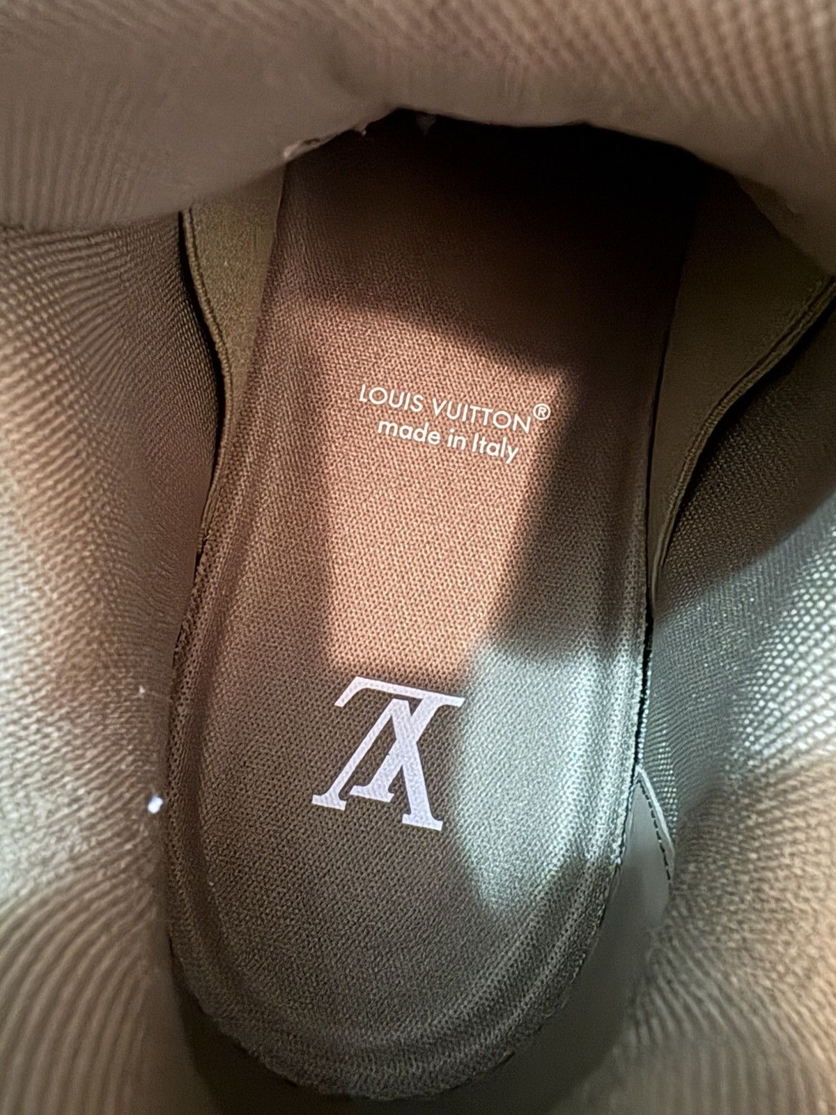 Louis Vuitton LV Maxi Trainer Size US 9 / EU 42 - 8 Thumbnail