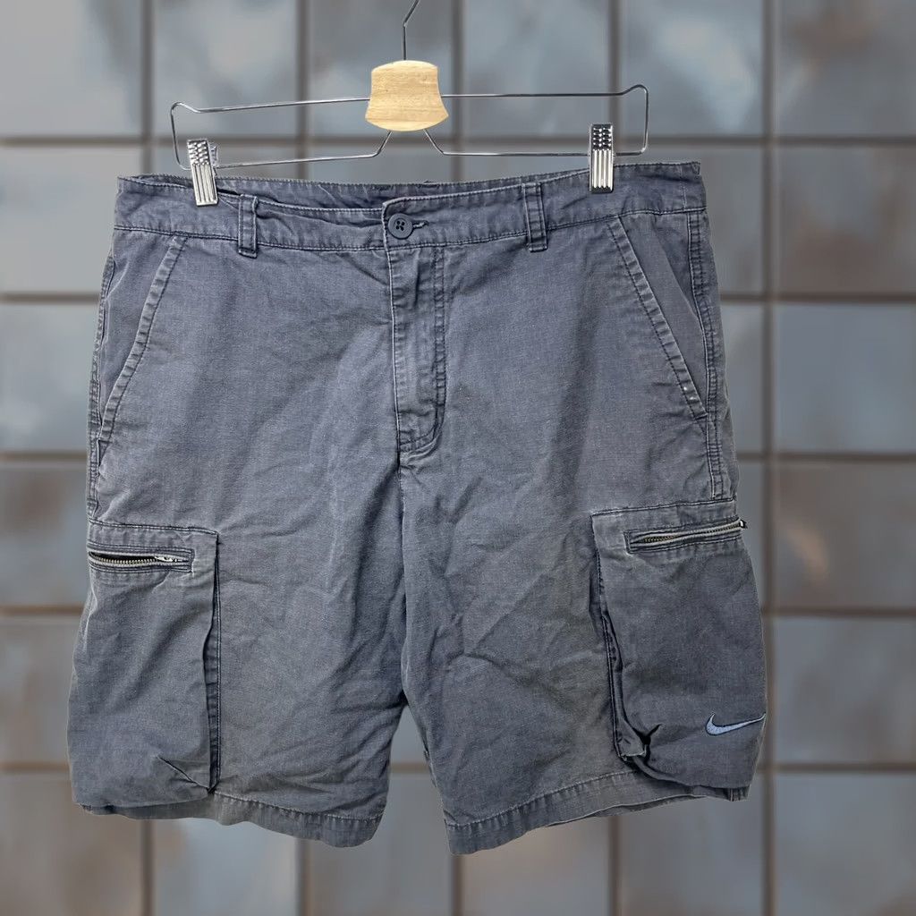 Nike Vintage Nike Y2K Swoosh Shorts 34 Size US 34 / EU 50 - 1 Thumbnail