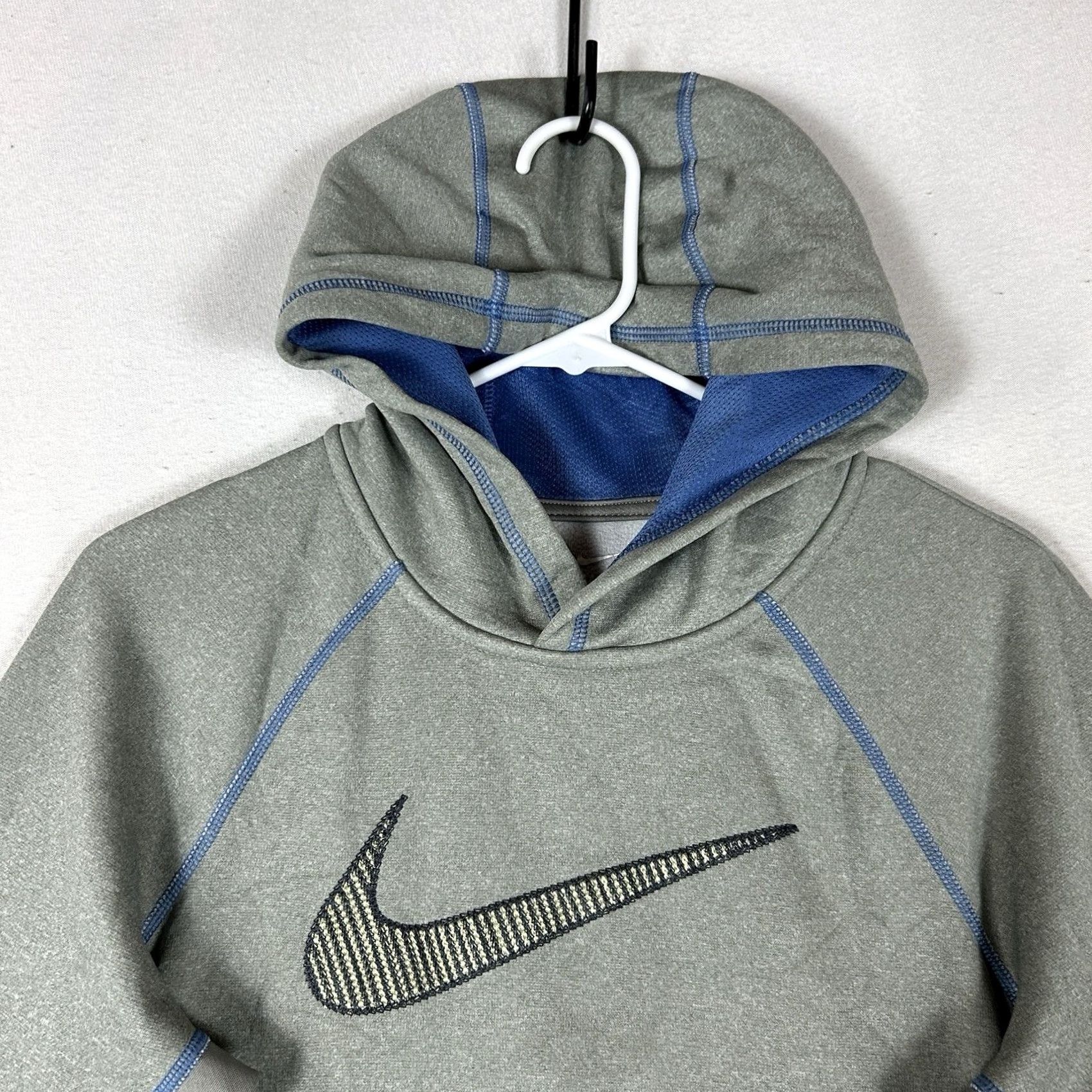 Nike Nike Therma Hoodie Womens Size M Gray Pullover Sweatshirt Athletic Top Size M / US 6-8 / IT 42-44 - 2 Thumbnail