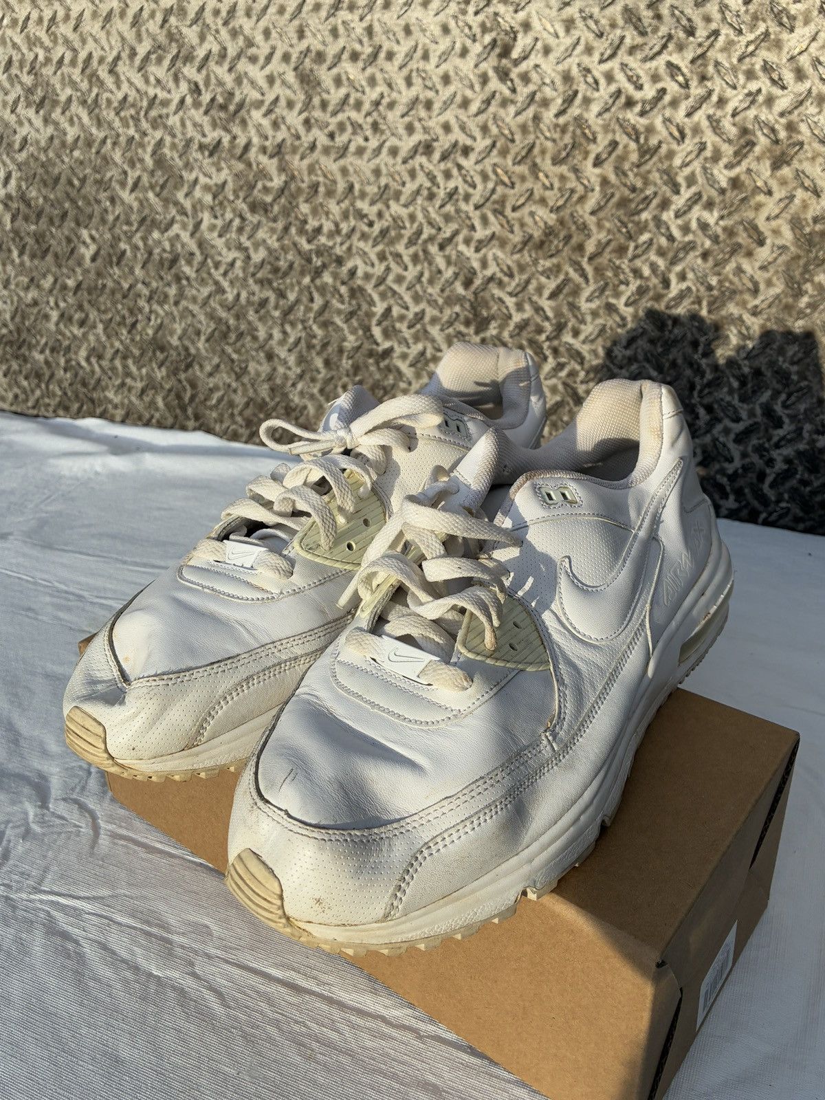 Nike NIke Air Max Wright Running Shoes Triple White Mens Size 13 Size US 13 / EU 46 - 4 Thumbnail