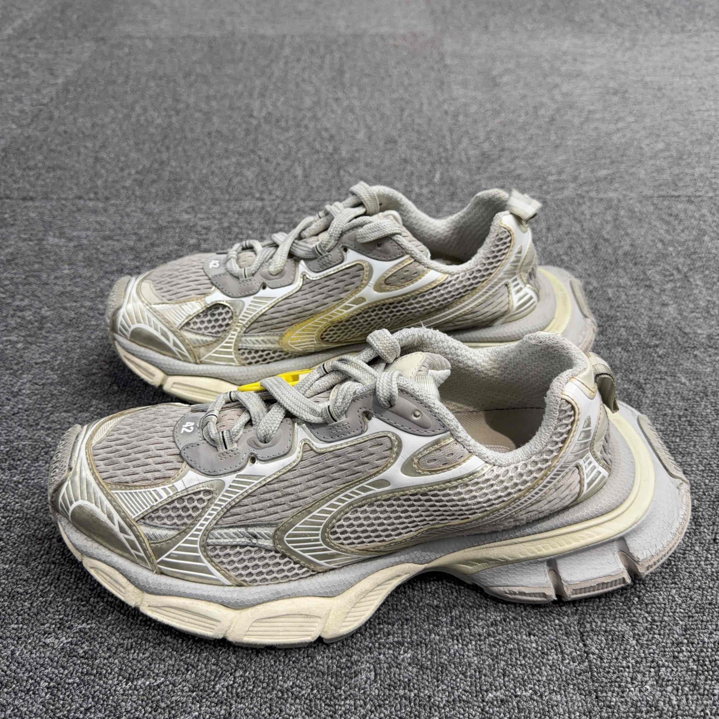 Balenciaga Balenciaga Men's HD Sneaker, IT 42 / US 9 | Grailed
